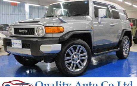 TOYOTA FJ CRUISER